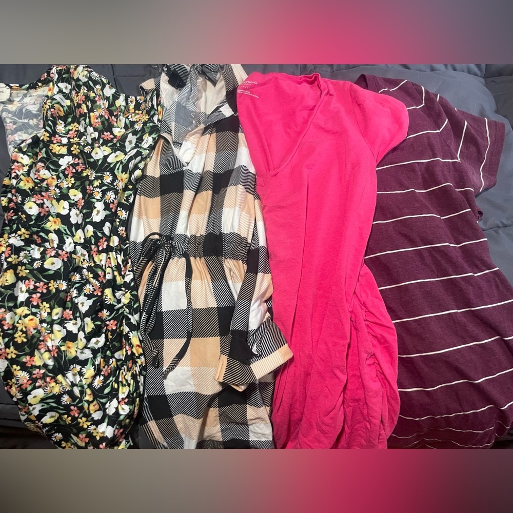 Set of 4 maternity shirts Small/ Medium